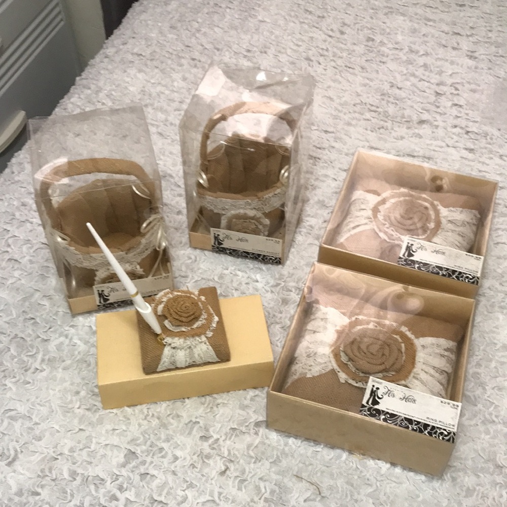 NEW   Wedding His & Hers Ring Pillow, Flower Baskets, Pillow/Pen